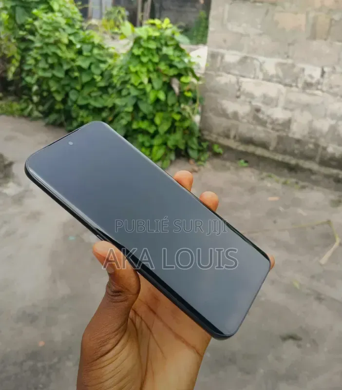 Nouveau Tecno Camon 50 256 GB Doré