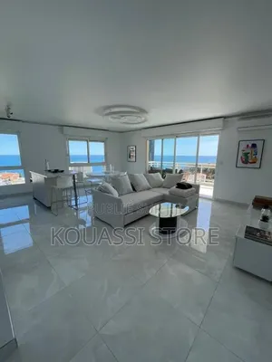 Meublé 10chbre Maison dans Maison À Vendre, Cocody à Vendre