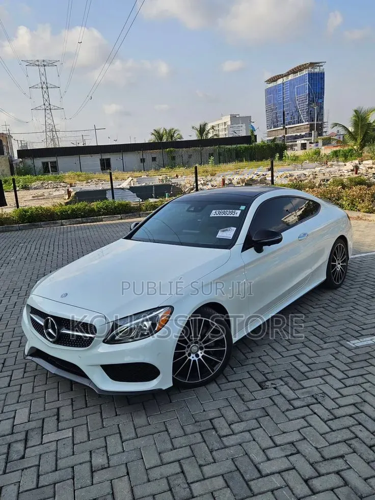Nouveau Mercedes-Benz C300 2025 Noir