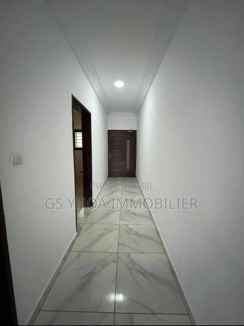 2chbre Appartement dans Cocody à Vendre