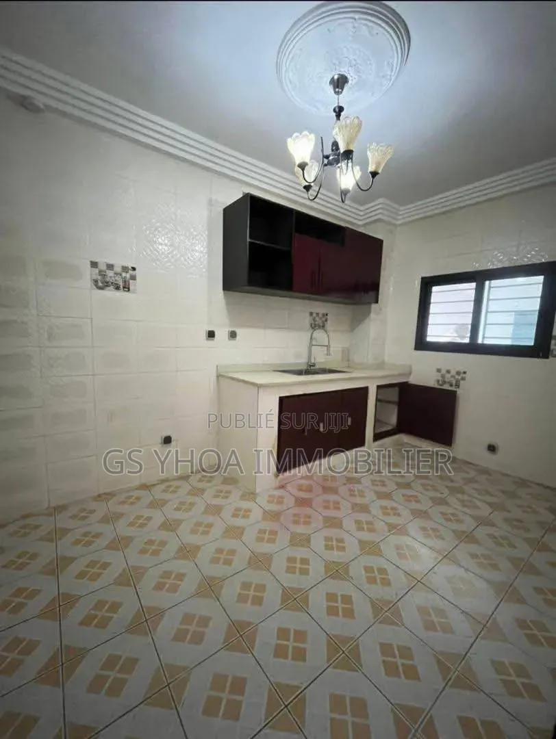 2chbre Appartement dans Cocody à Vendre