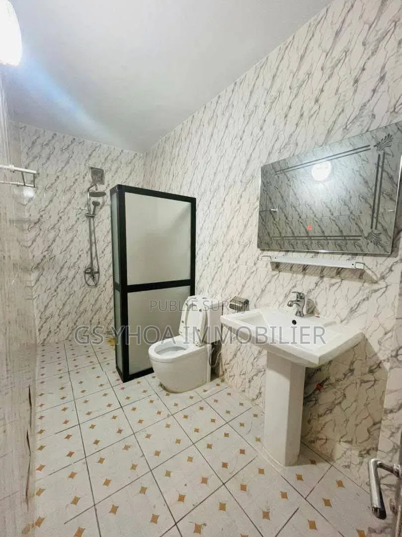 2chbre Appartement dans Cocody à Vendre