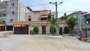Meublé 6chbre Manoir dans Bingerville à Vendre