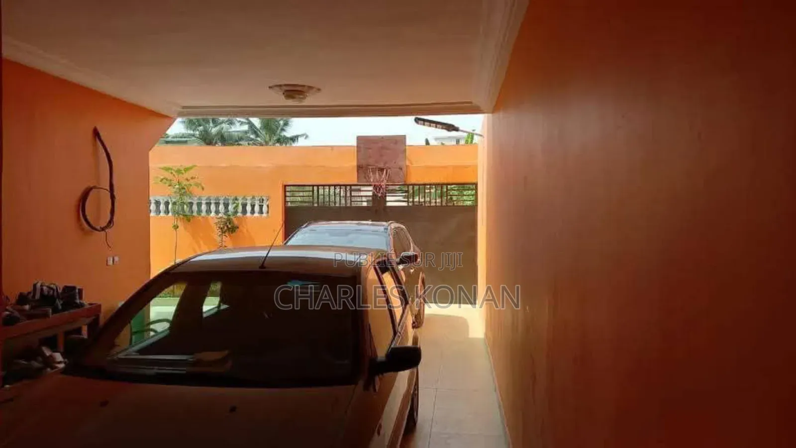 Meublé 6chbre Manoir dans Bingerville à Vendre
