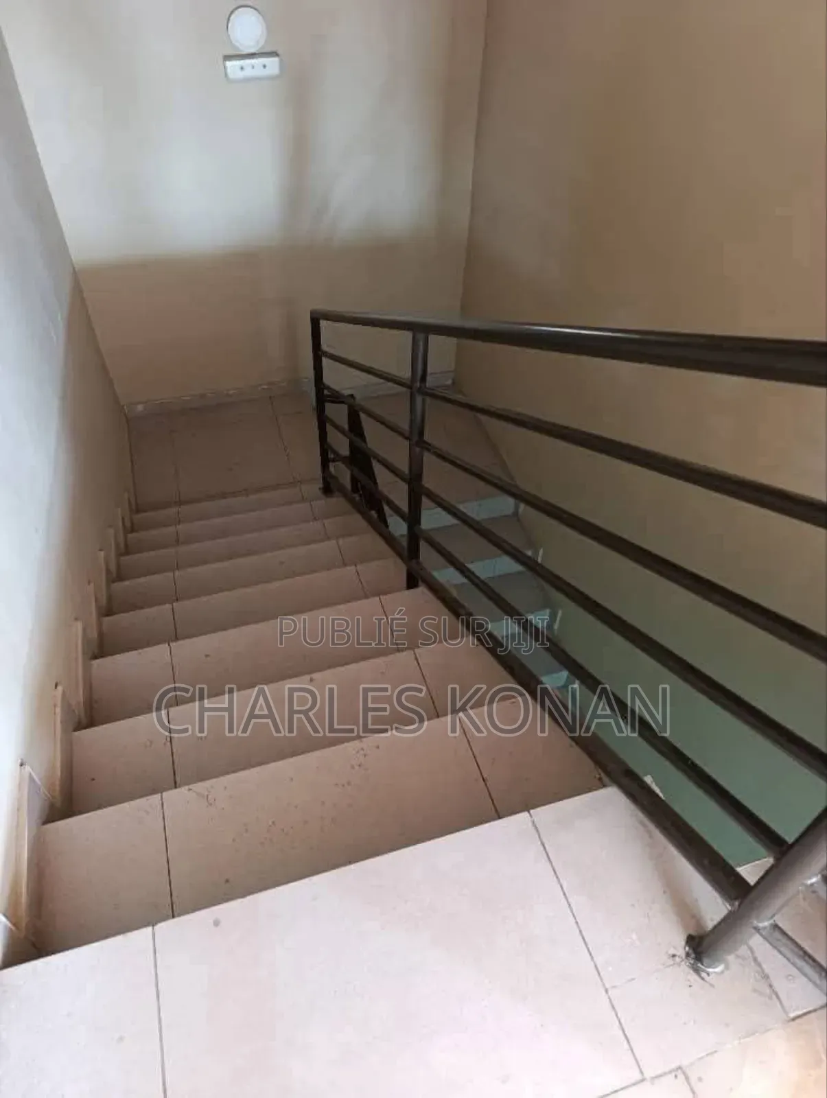 Meublé 6chbre Manoir dans Bingerville à Vendre