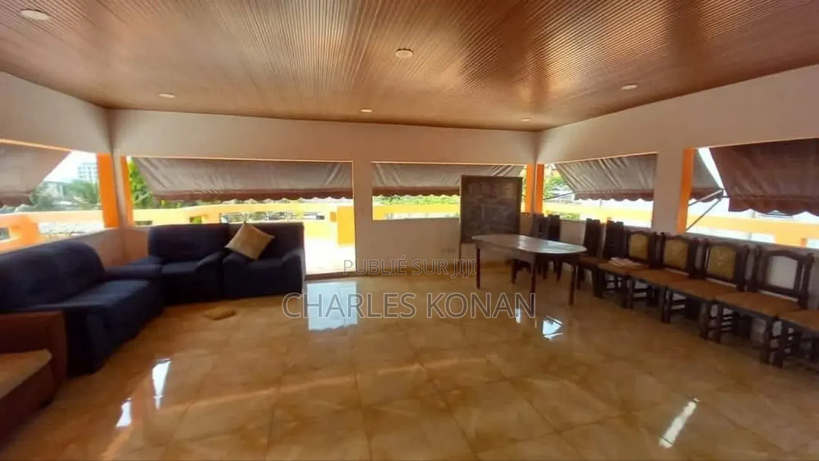 Meublé 6chbre Manoir dans Bingerville à Vendre