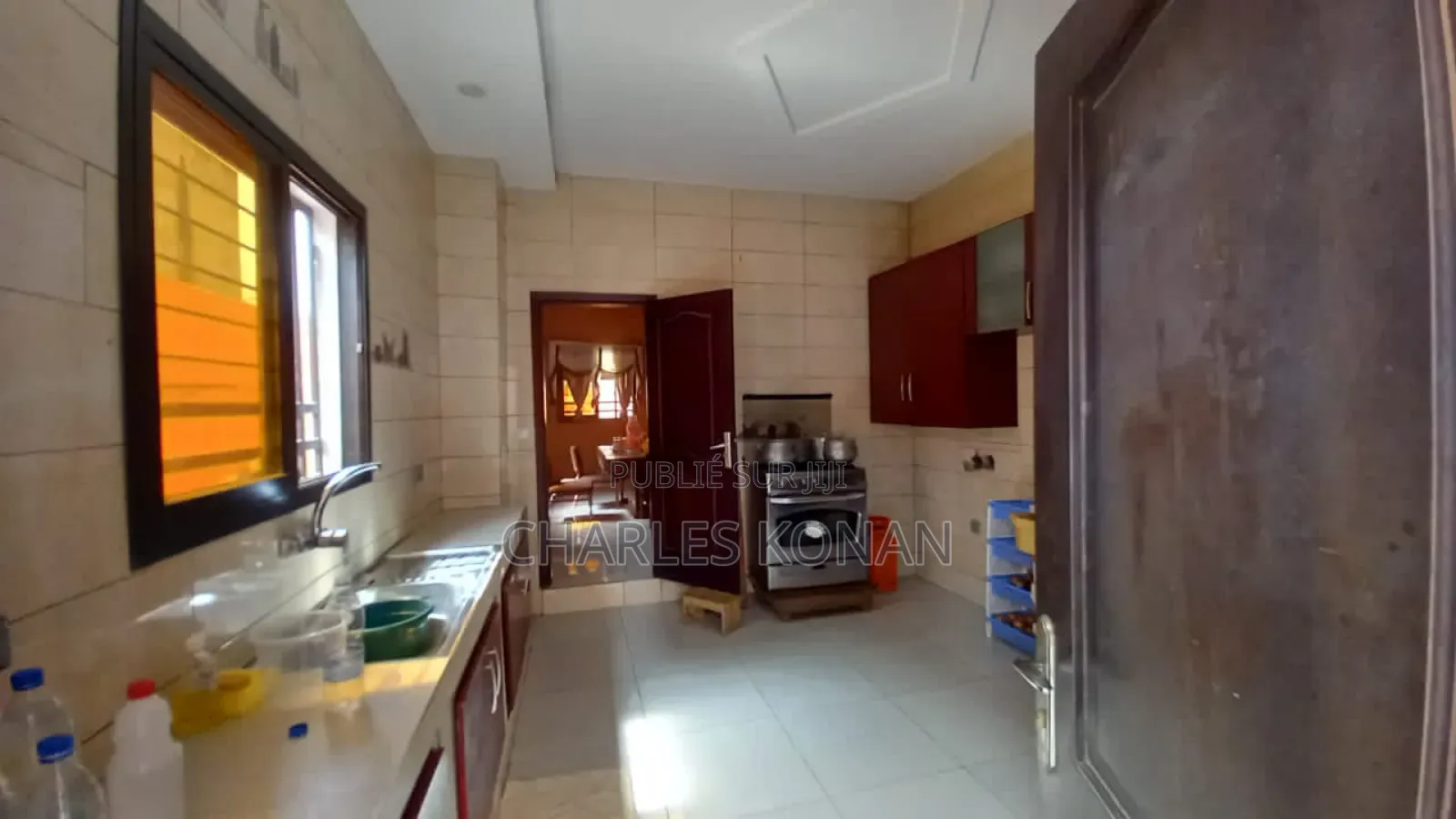 Meublé 6chbre Manoir dans Bingerville à Vendre
