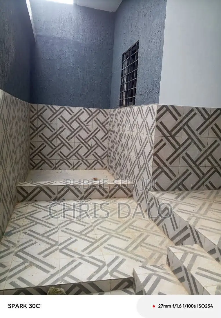 2chbre Appartement dans Appartement Haut, Cocody à Louer
