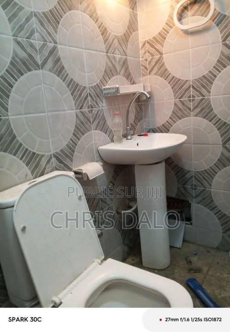 2chbre Appartement dans Appartement Haut, Cocody à Louer