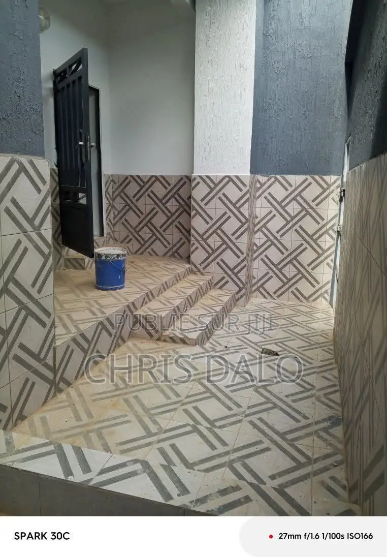 2chbre Appartement dans Appartement Haut, Cocody à Louer