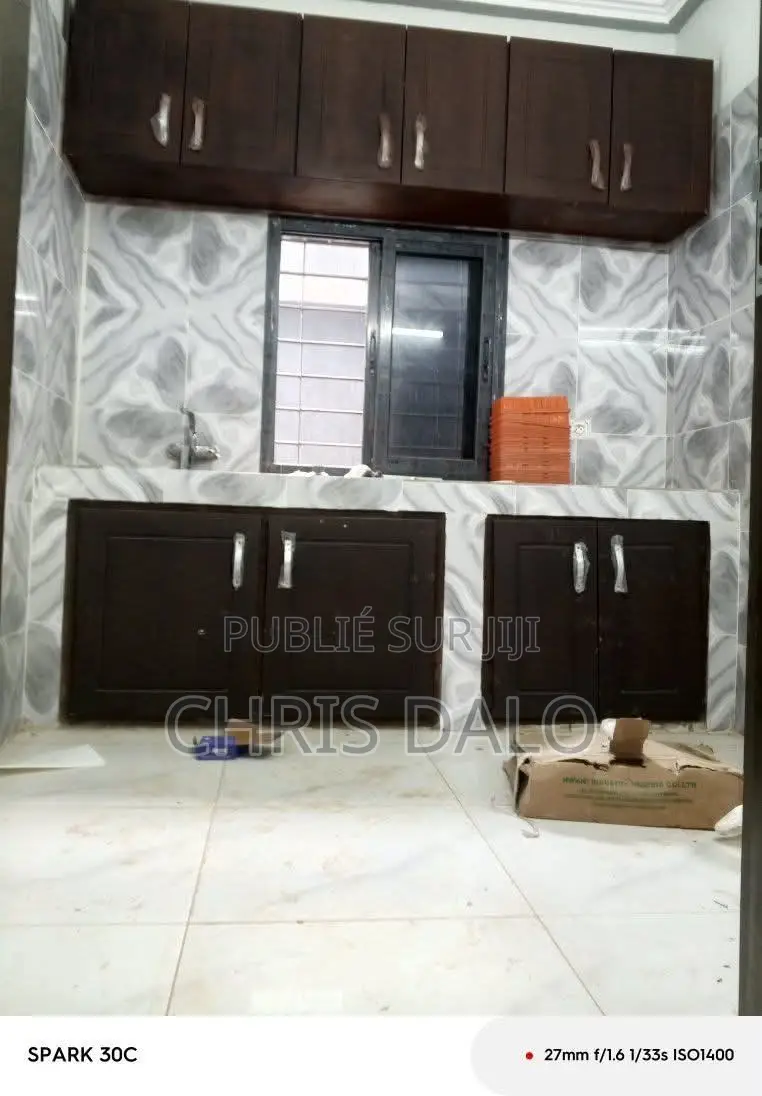2chbre Appartement dans Appartement Haut, Cocody à Louer