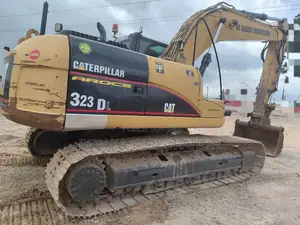 Pelle Cat 323d Importé