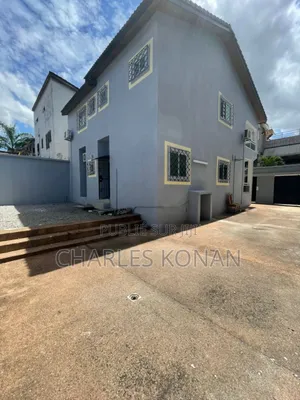 5chbre Duplex dans Bingerville à Vendre