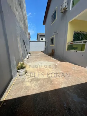 5chbre Duplex dans Bingerville à Vendre