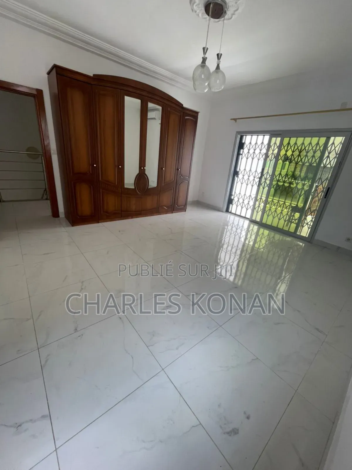 5chbre Duplex dans Bingerville à Vendre