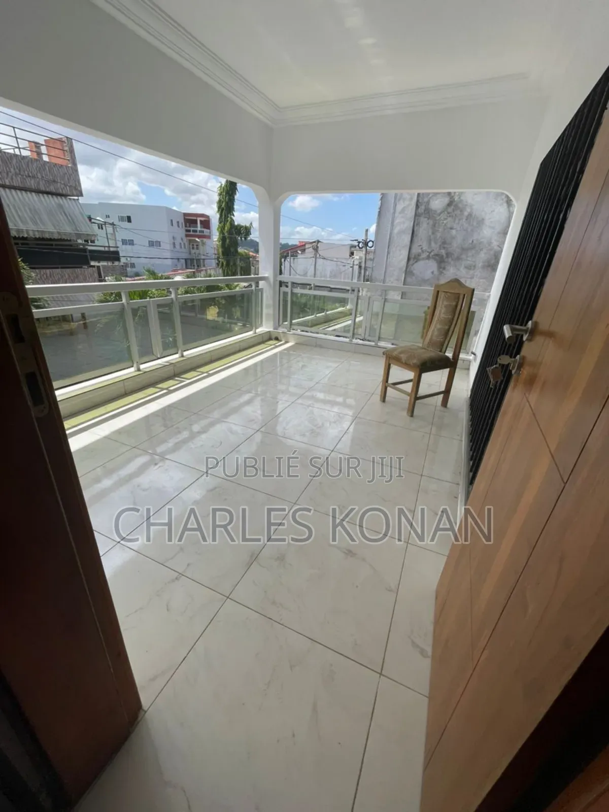 5chbre Duplex dans Bingerville à Vendre
