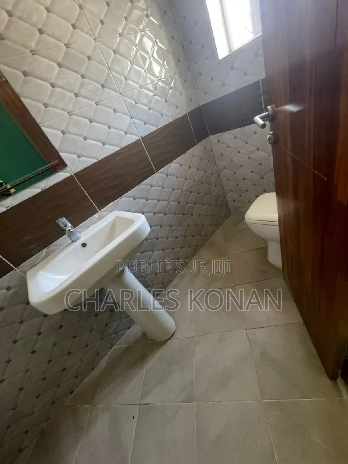 5chbre Duplex dans Bingerville à Vendre