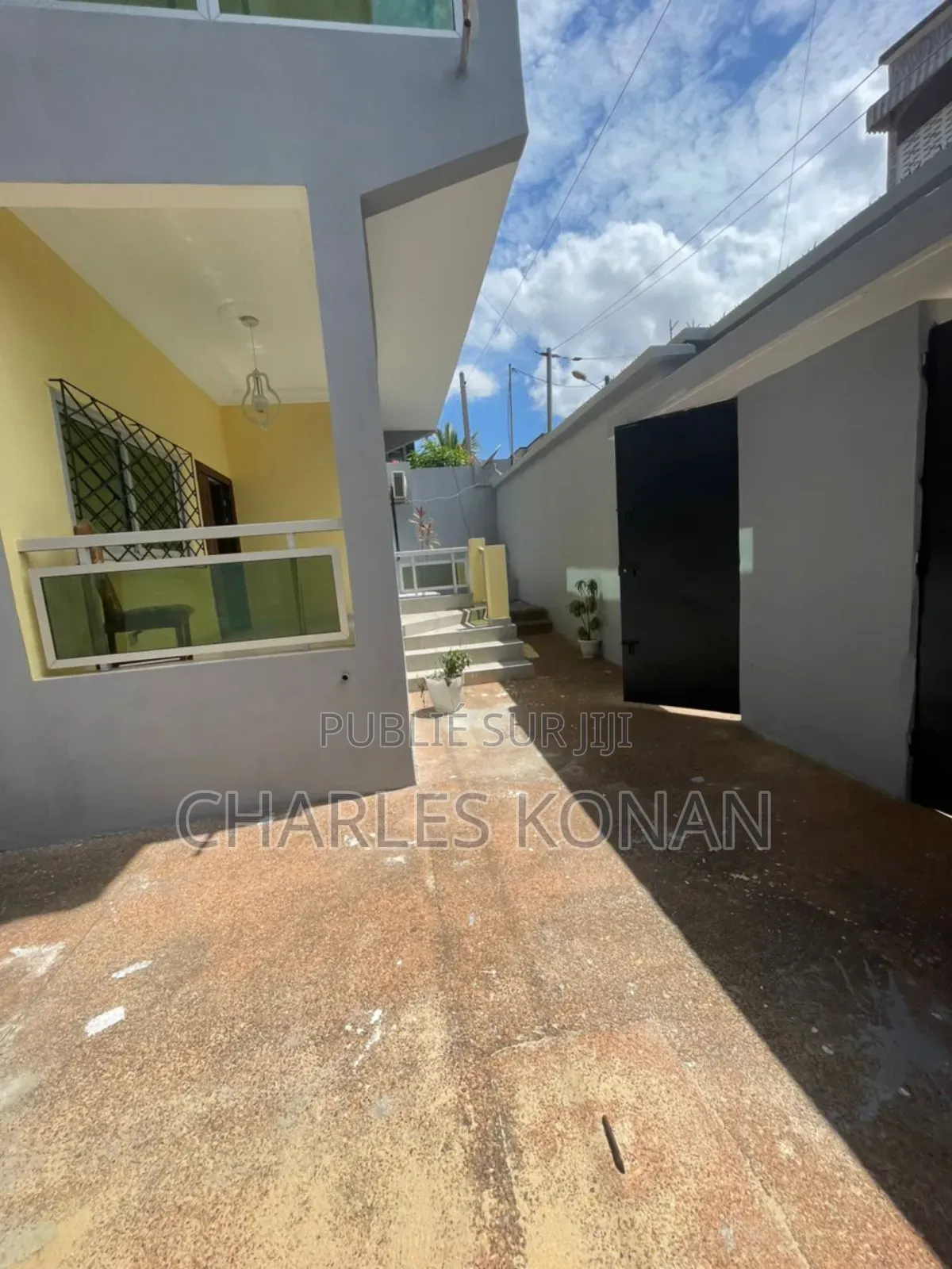 5chbre Duplex dans Bingerville à Vendre