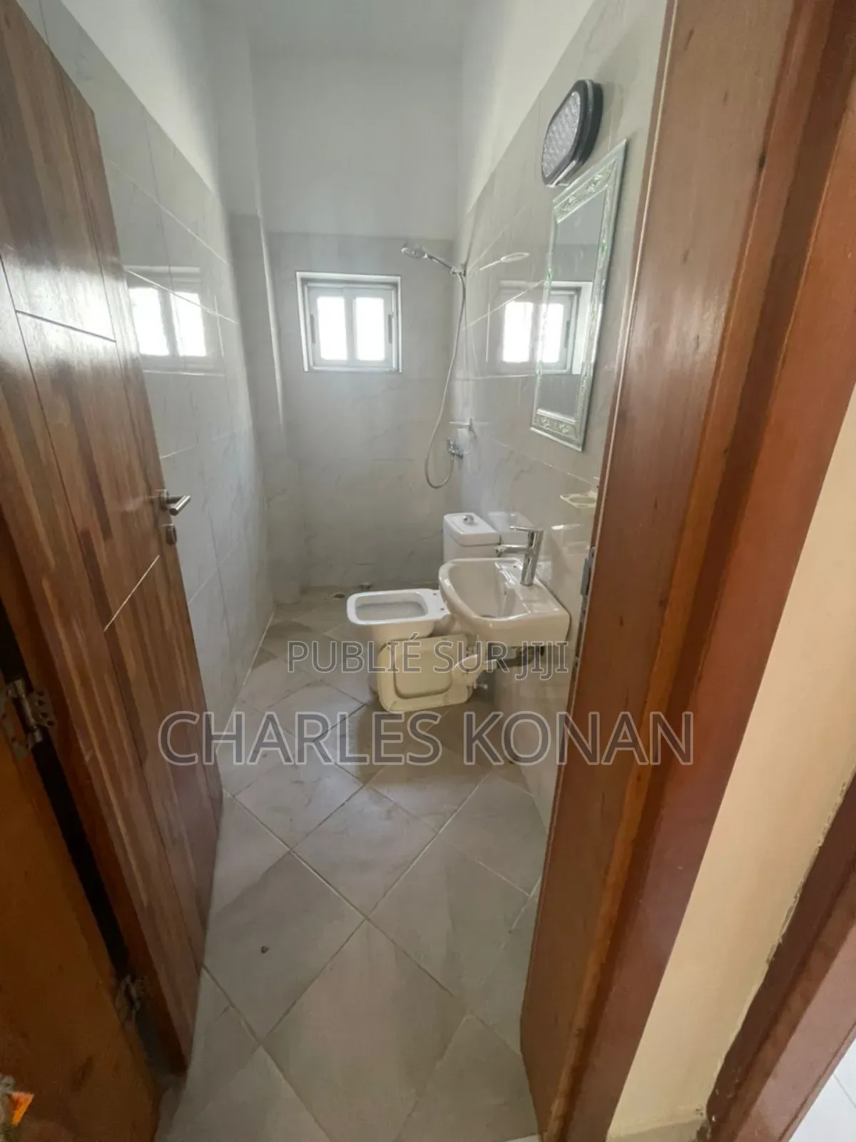 5chbre Duplex dans Bingerville à Vendre