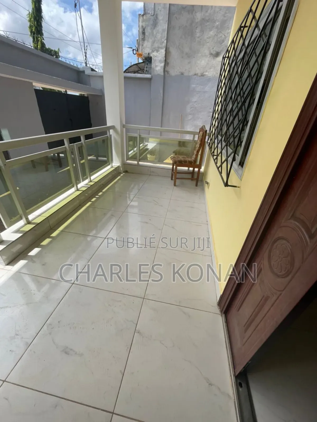 5chbre Duplex dans Bingerville à Vendre