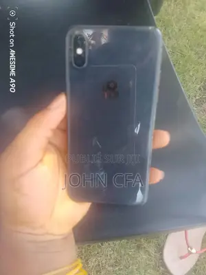 Apple iPhone X 64 GB Noir