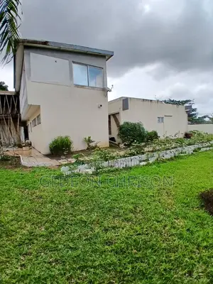 10chbre Villa dans Cocody à Vendre