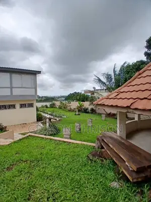 10chbre Villa dans Cocody à Vendre