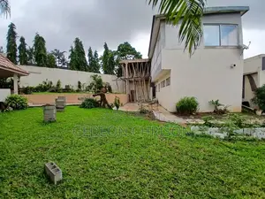 10chbre Villa dans Cocody à Vendre