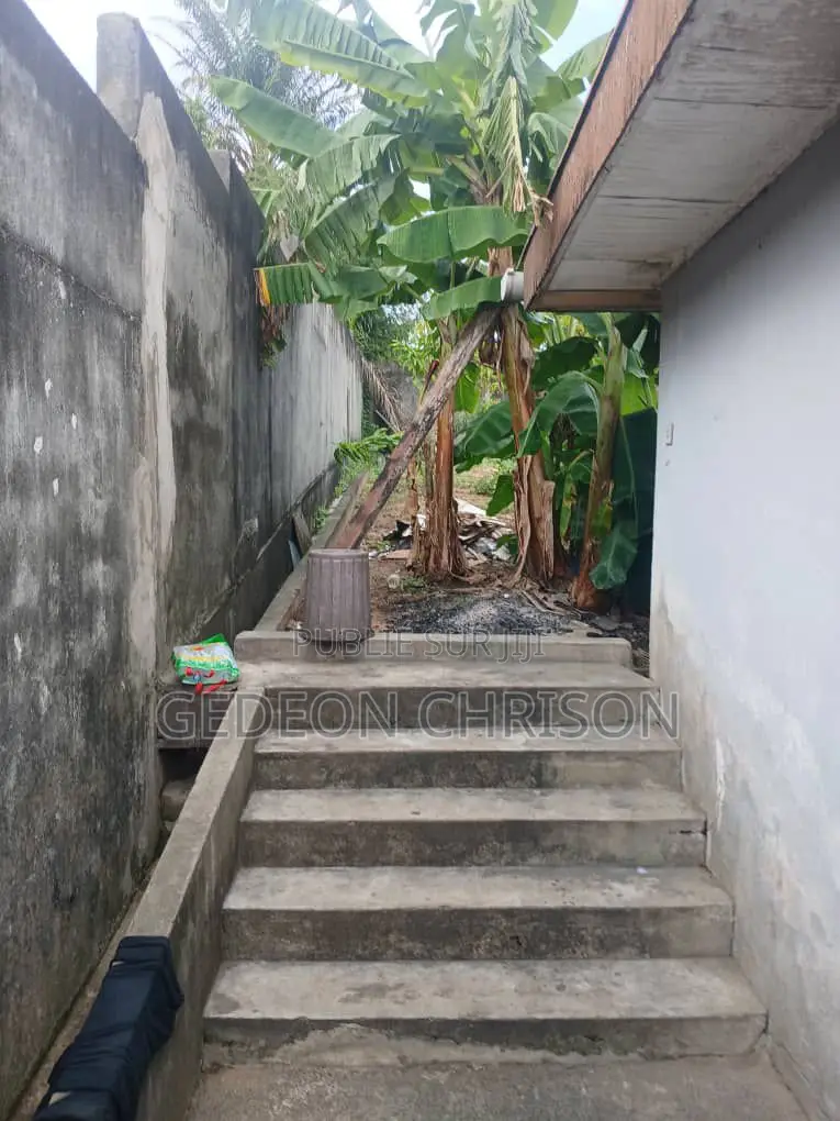 9chbre Villa dans Cocody à Vendre