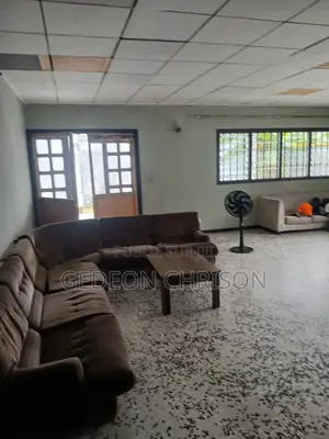 9chbre Villa dans Cocody à Vendre