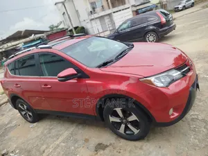 Toyota RAV4 2015 Rouge