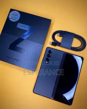 Photo - New Samsung Galaxy Z Fold 3 256 GB Noir