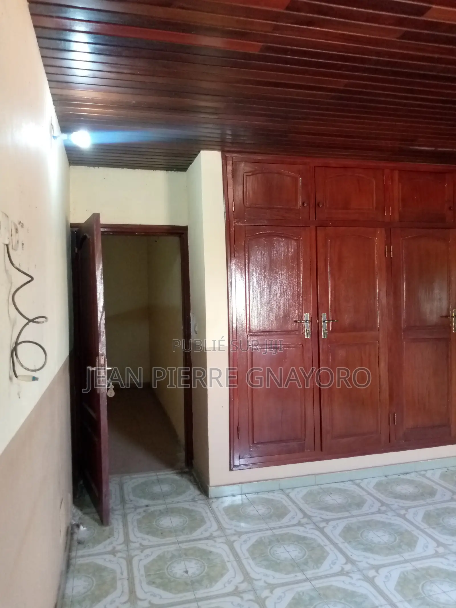 15chbre Duplex dans Hôtel/ Peut Servir, San-Pédro // San-Pédro à Vendre