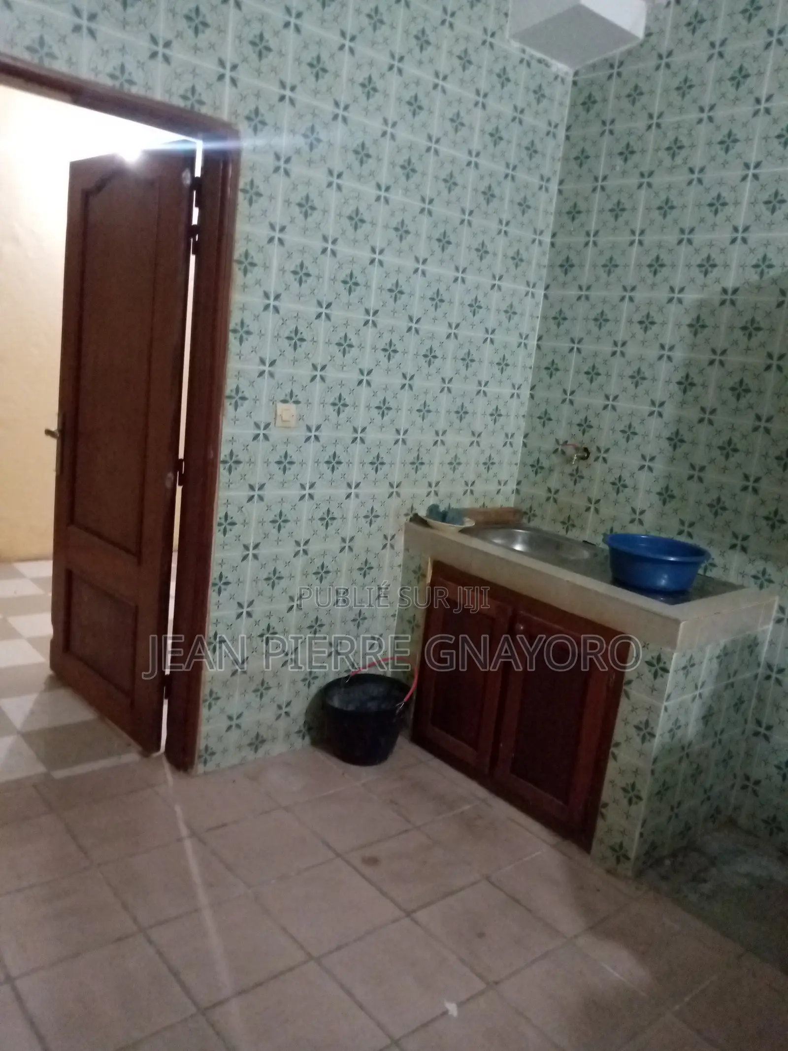 15chbre Duplex dans Hôtel/ Peut Servir, San-Pédro // San-Pédro à Vendre