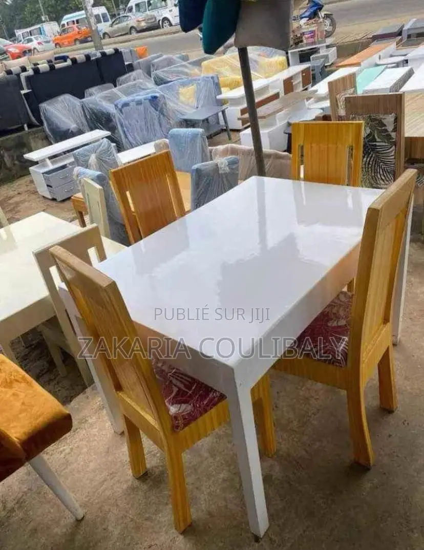 Tables À Manger