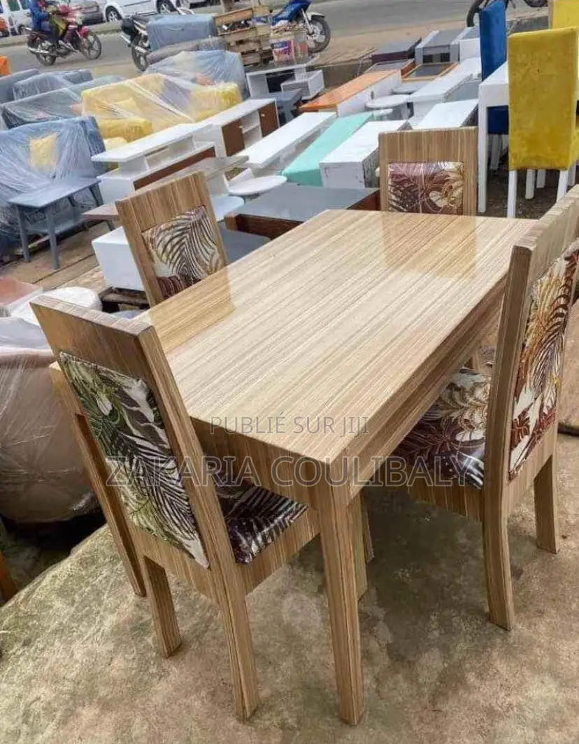 Tables À Manger