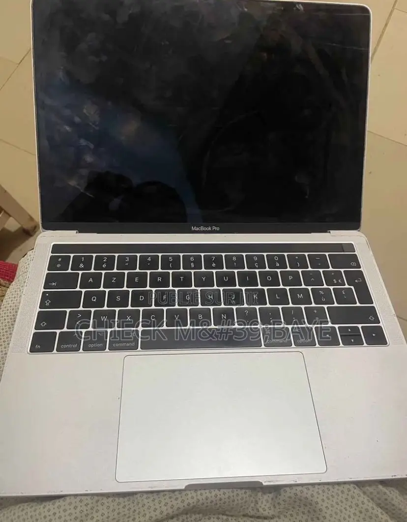 Nouveau Ordinateur portable Apple MacBook 32GB Apple M5 Max HDD 512GB