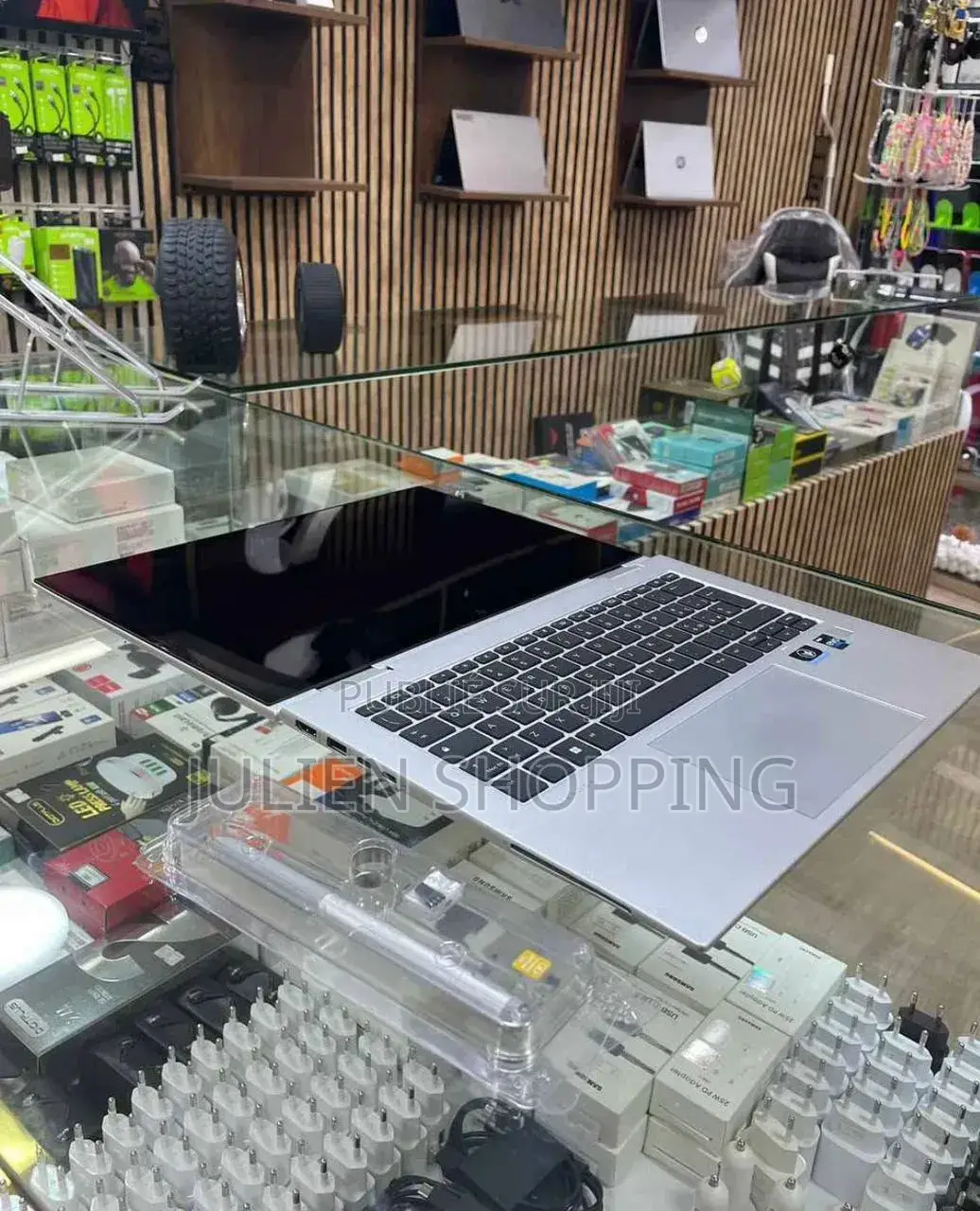 Nouveau HP EliteBook 840 G7 24GB Intel Core i7 HDD 1T