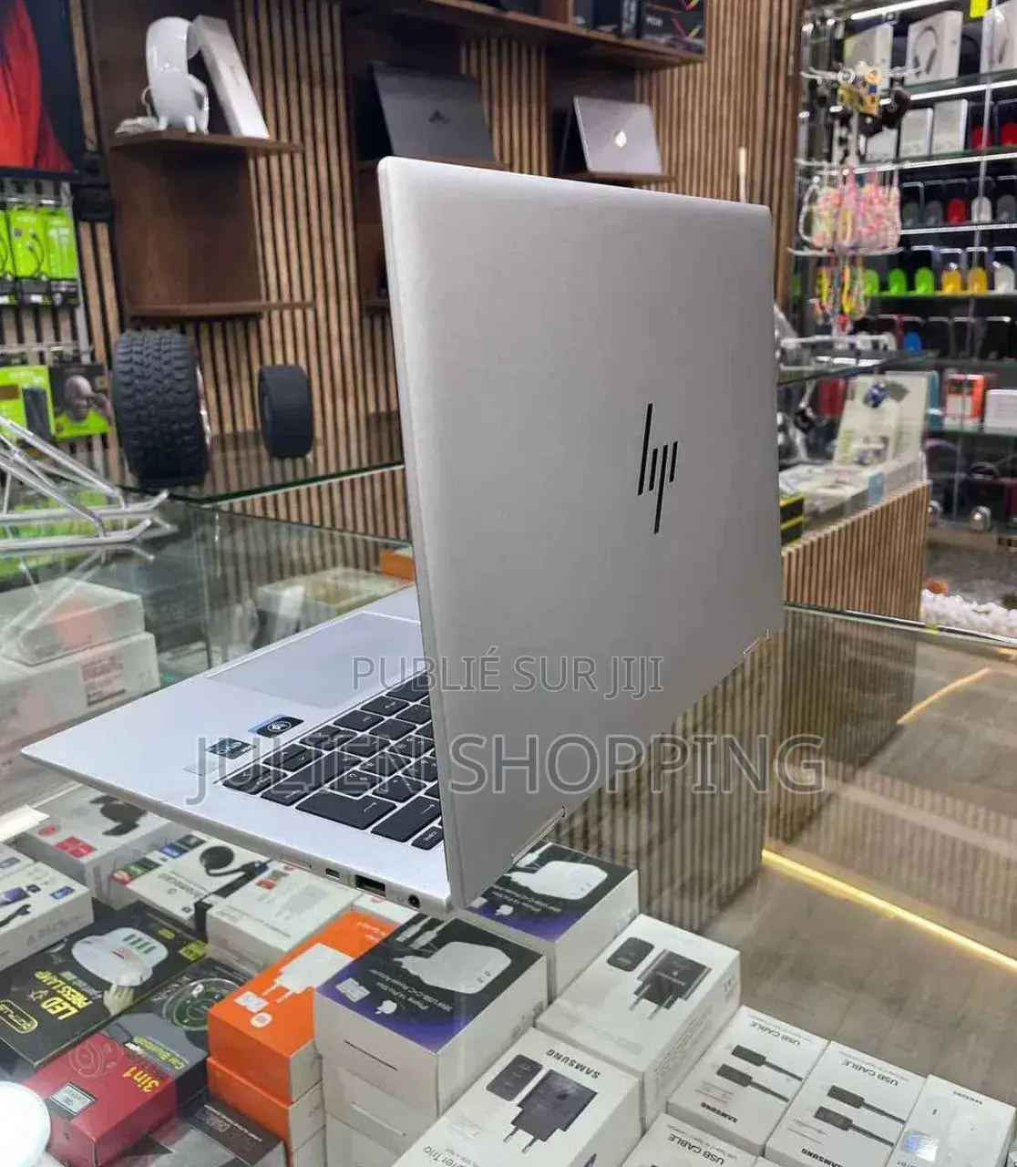 Nouveau HP EliteBook 840 G7 24GB Intel Core i7 HDD 1T