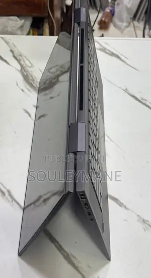 Ordinateur portable HP Envy 15 20GB AMD Ryzen 7 SSD 512GB