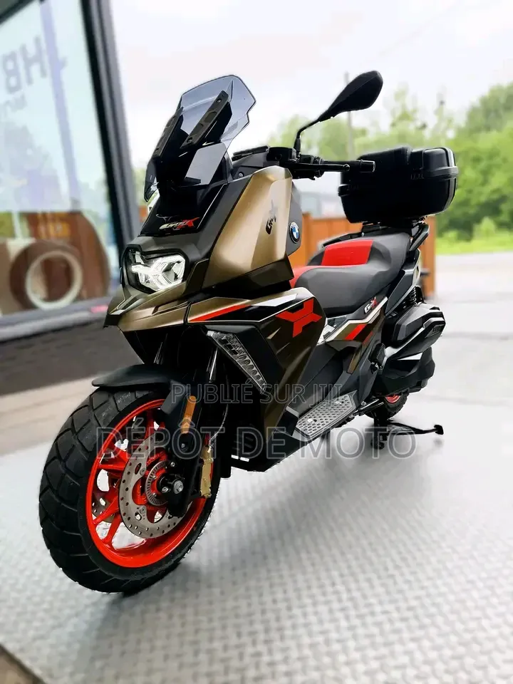Nouveau BMW C 400 X 2026 Argenté
