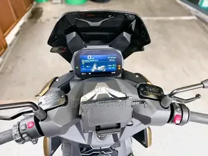 Nouveau BMW C 400 X 2026 Argenté