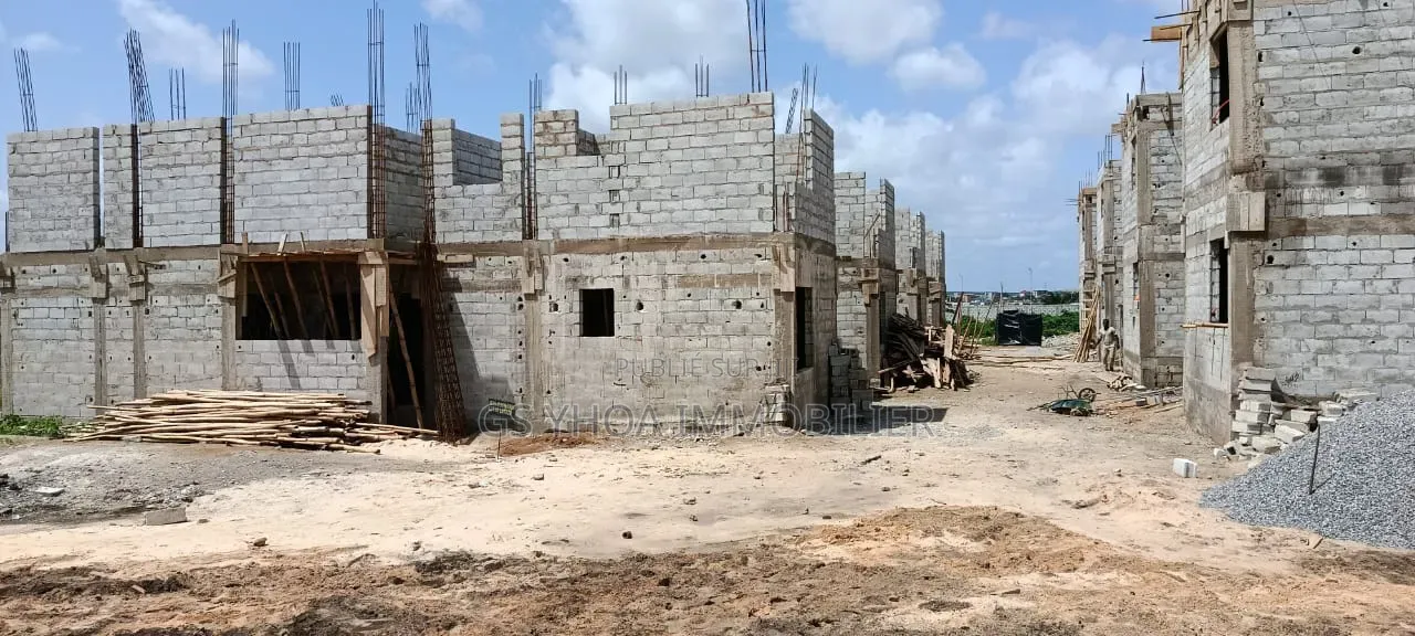 4chbre Duplex dans Bingerville à Vendre