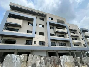 20chbre Blocs d'appartements dans Cocody à Vendre