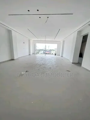 20chbre Blocs d'appartements dans Cocody à Vendre