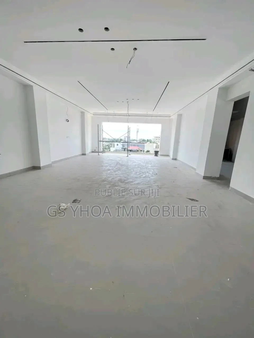 20chbre Blocs d'appartements dans Cocody à Vendre