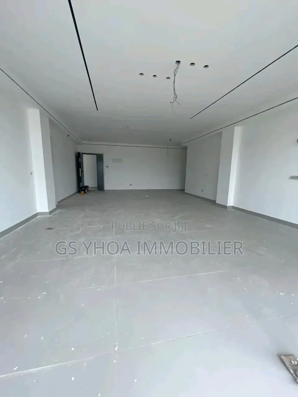 20chbre Blocs d'appartements dans Cocody à Vendre