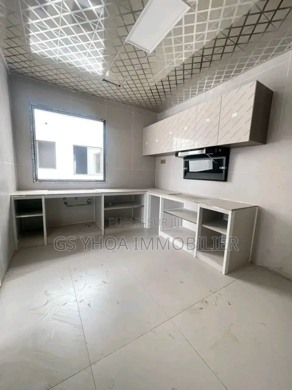 20chbre Blocs d'appartements dans Cocody à Vendre