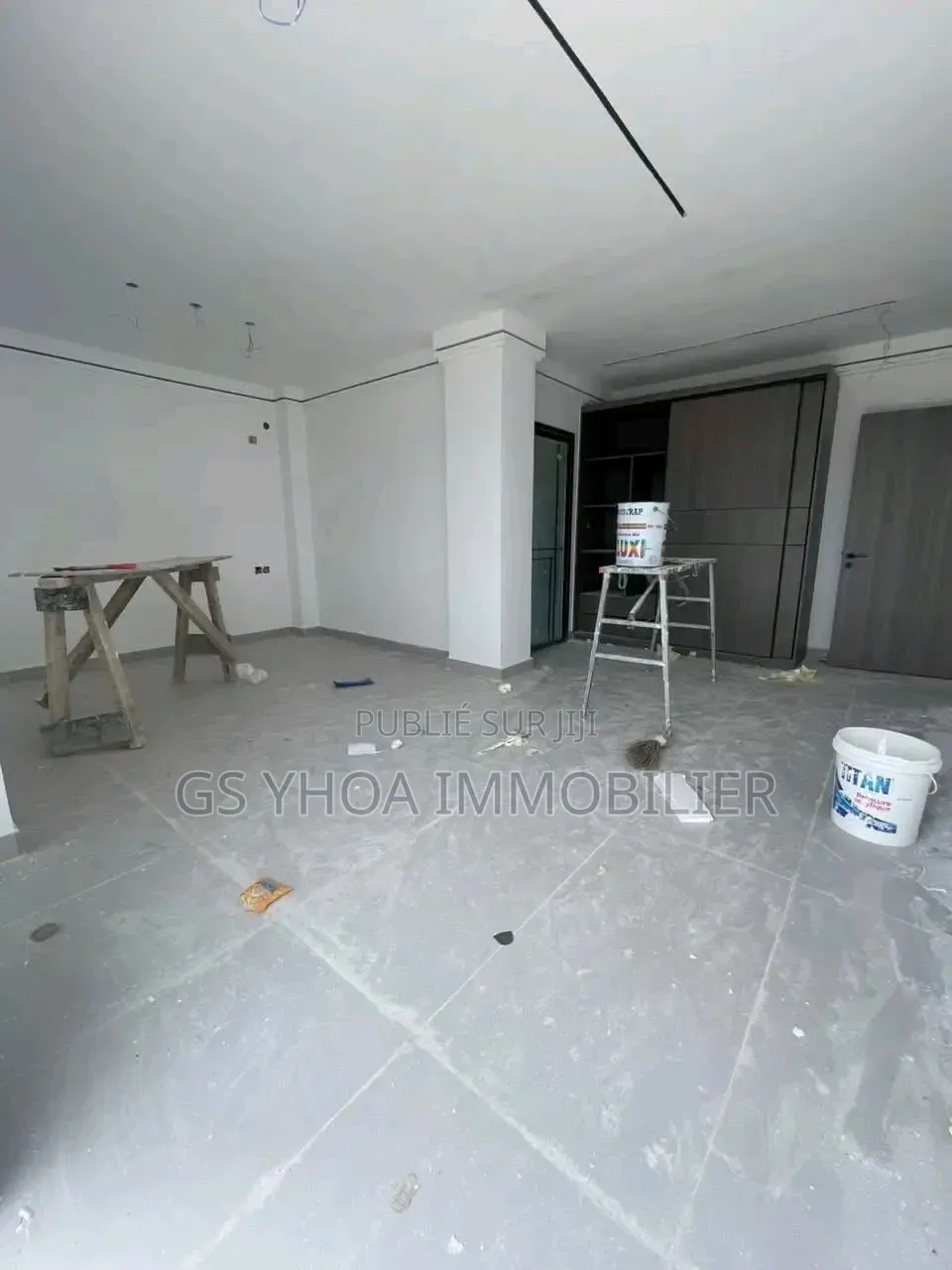 20chbre Blocs d'appartements dans Cocody à Vendre