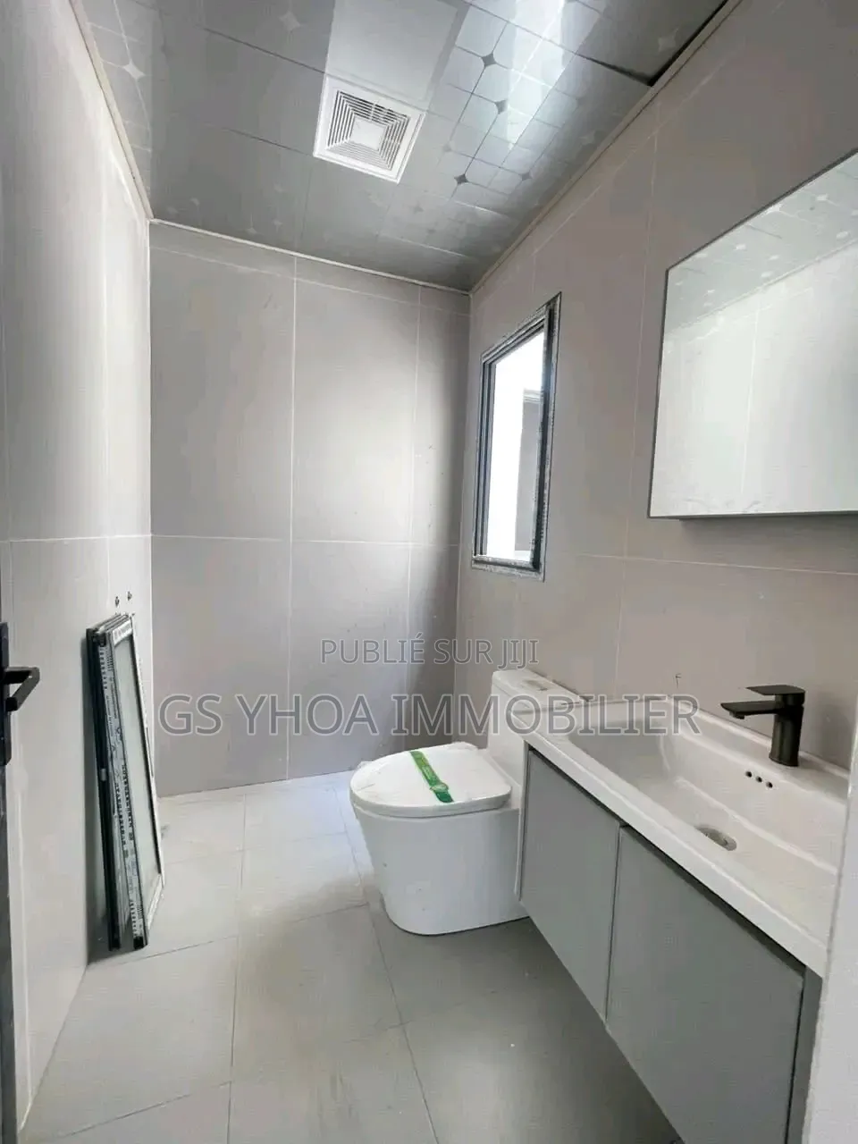20chbre Blocs d'appartements dans Cocody à Vendre